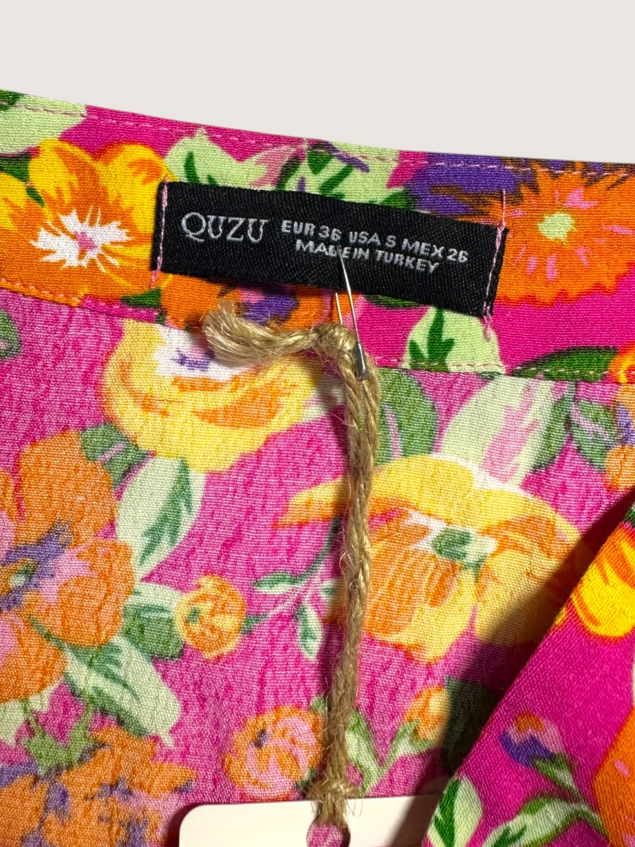 Quzu Çiçek Desenli Fuşya Şort Etek – Fırfırlı